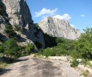 Старая севастопольская дорога у Чертовой лестницы