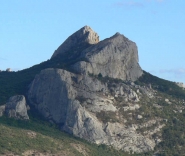 гора Ильяс-Кая и гора Деликли-Бурун