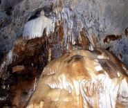 Натеки Мраморной пещеры