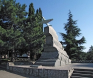 Памятник лётчикам в Севастополе