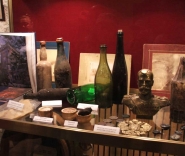 Экспонаты музея виноделия в Массандре