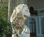 Лев на южных террасах Воронцовского дворца 